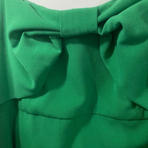 ๐ Eliza J Green Off the Shoulder Bow Dress Sz 6 - Picture 2 of 9